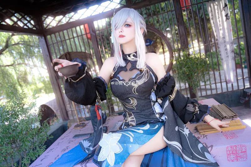 《原神》申鹤cosplay展示