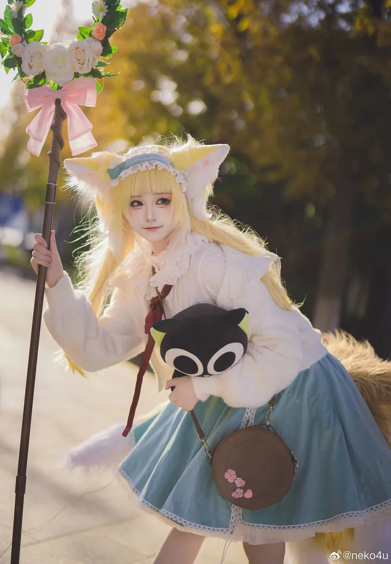 《明日方舟》铃兰cosplay展示