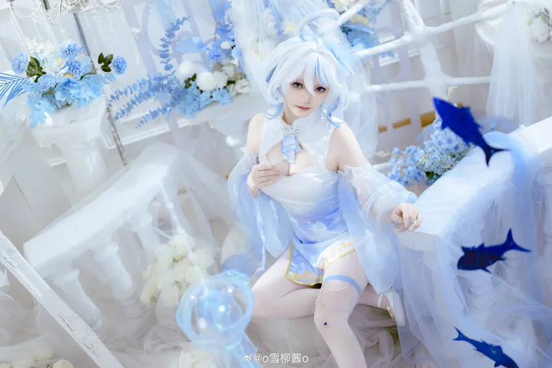 《原神》芙宁娜cosplay展示