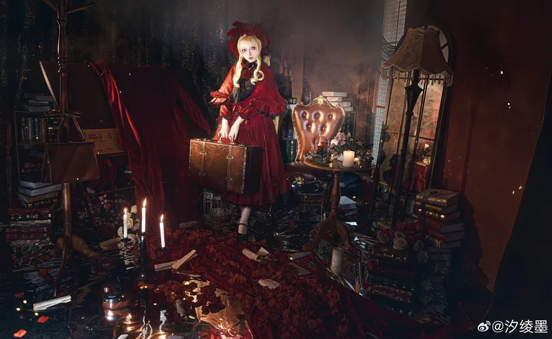 《蔷薇少女》真红cosplay展示