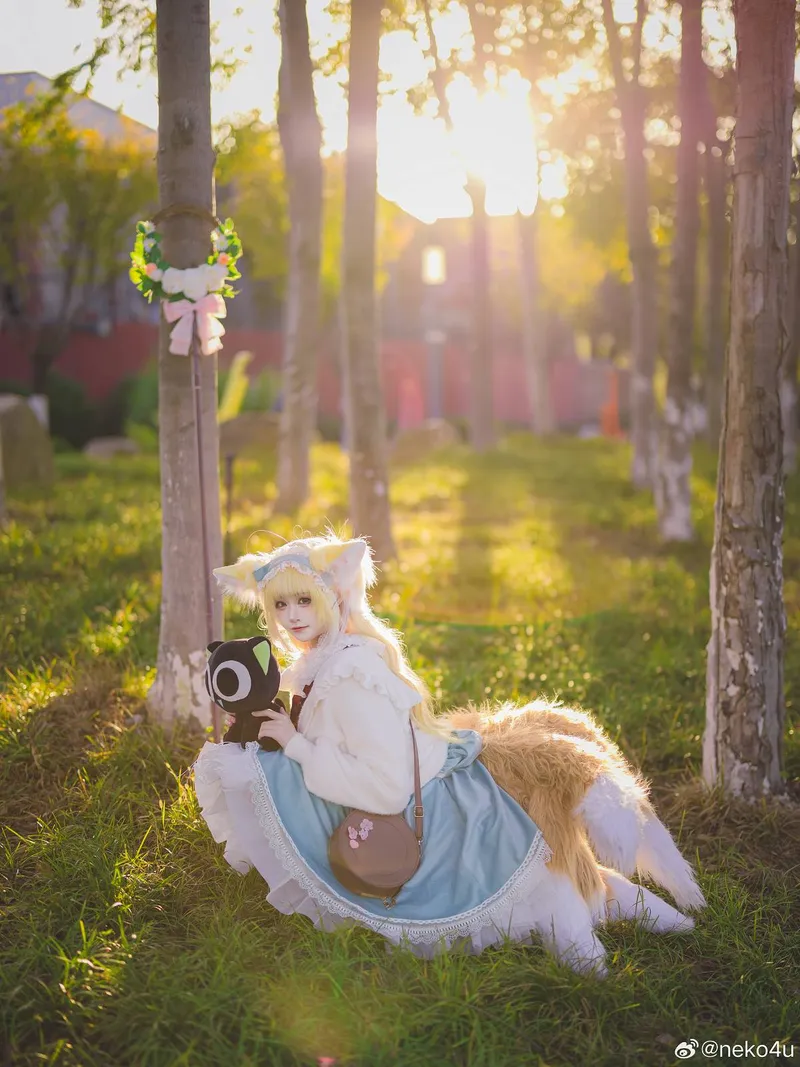 《明日方舟》铃兰cosplay展示