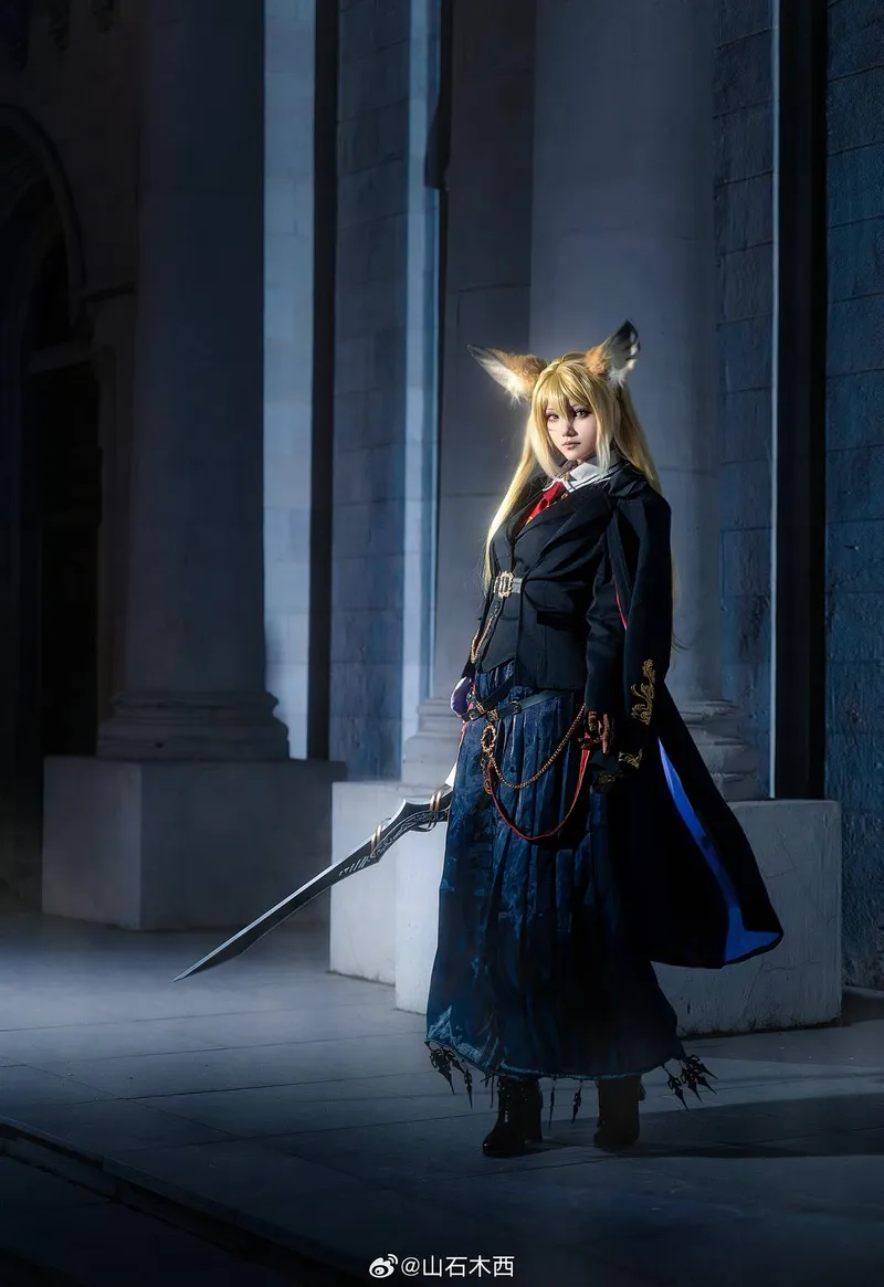 《明日方舟》忍冬cosplay展示