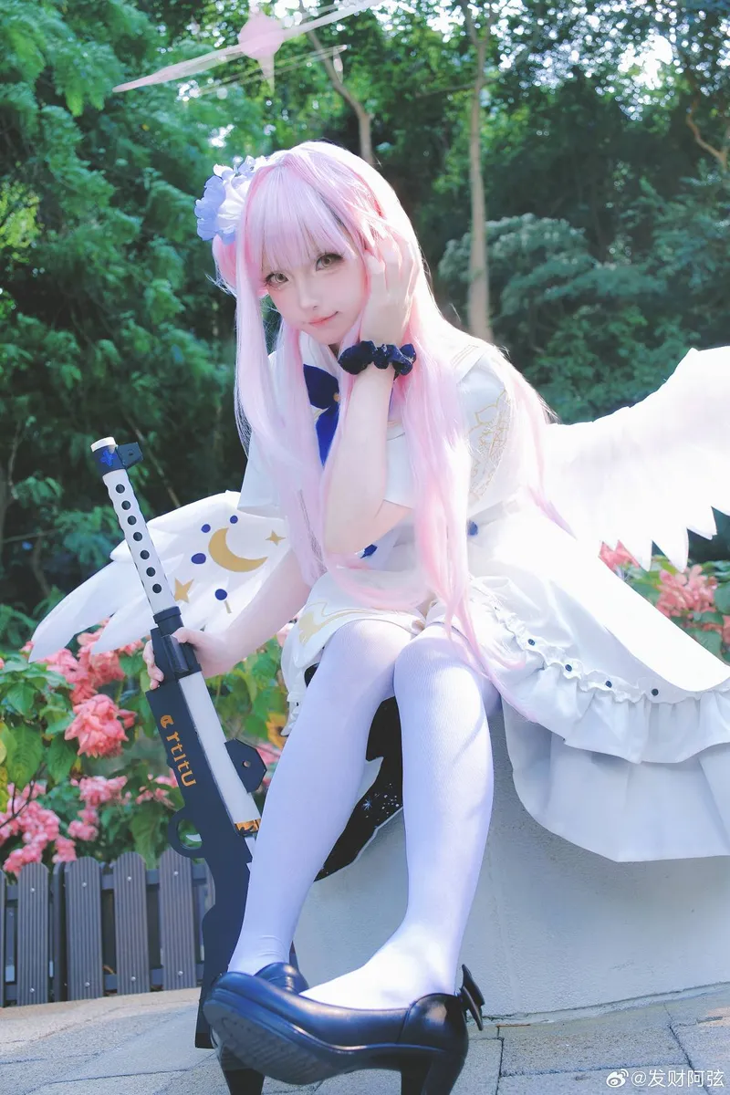 《蔚蓝档案》圣园未花cosplay