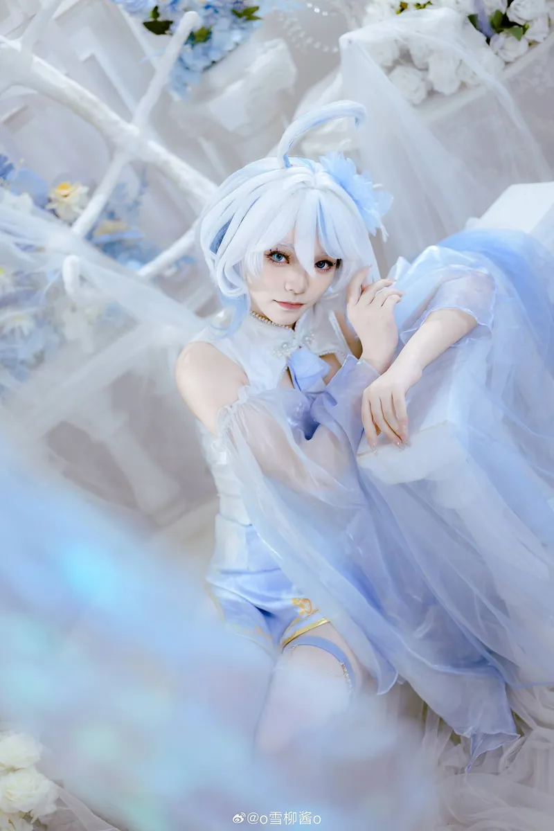 《原神》芙宁娜cosplay展示