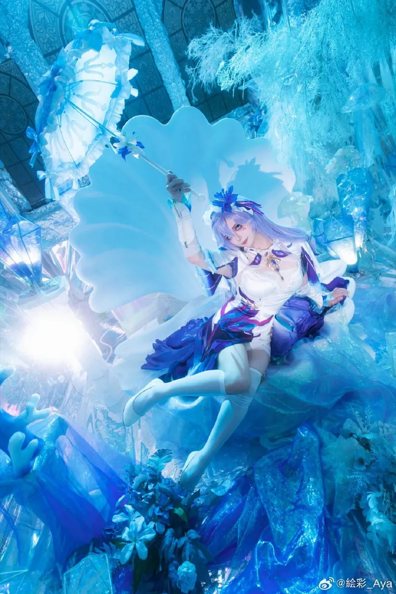 《鸣潮》坎特蕾拉cosplay展示