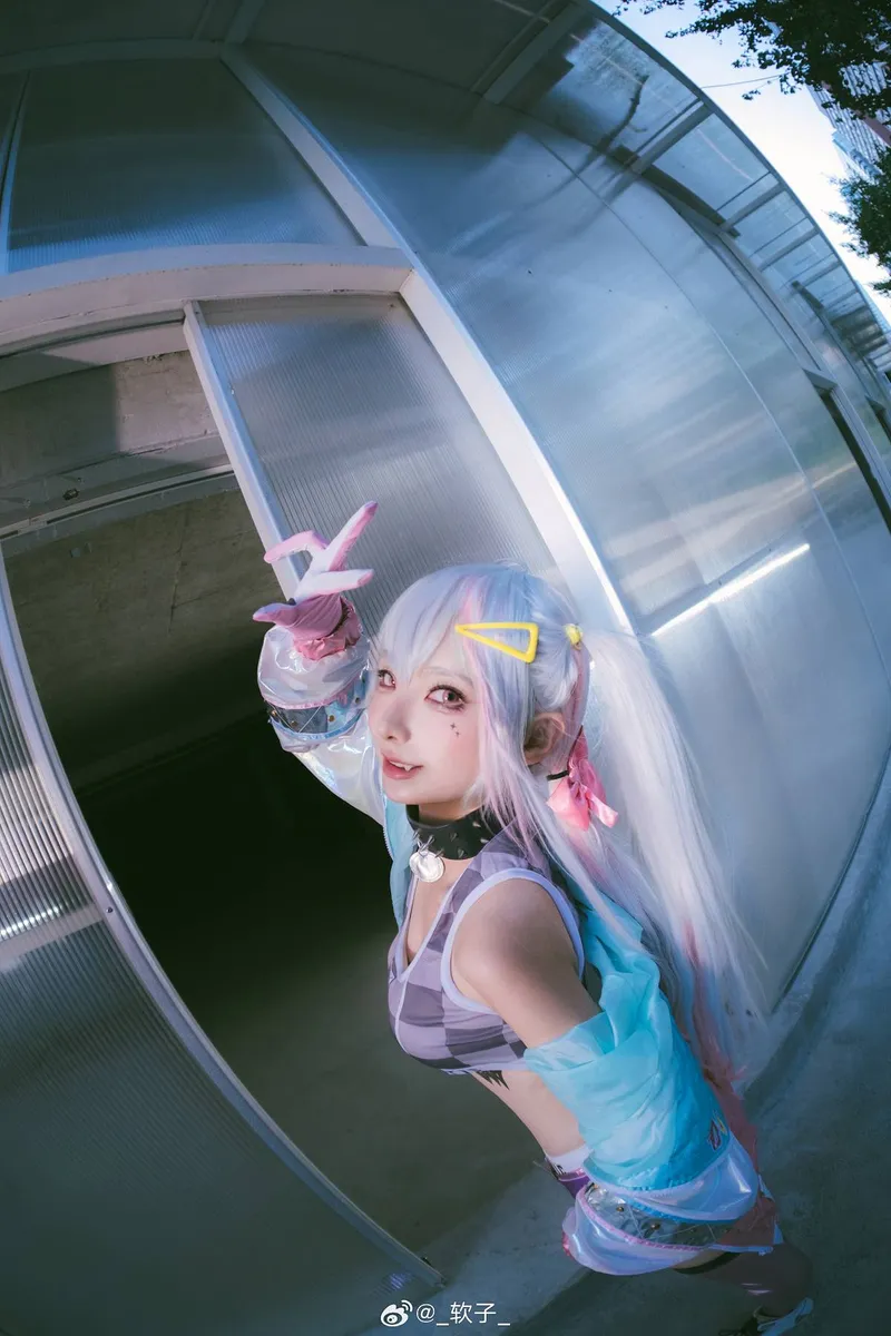 《胜利女神》豺狼cosplay展示