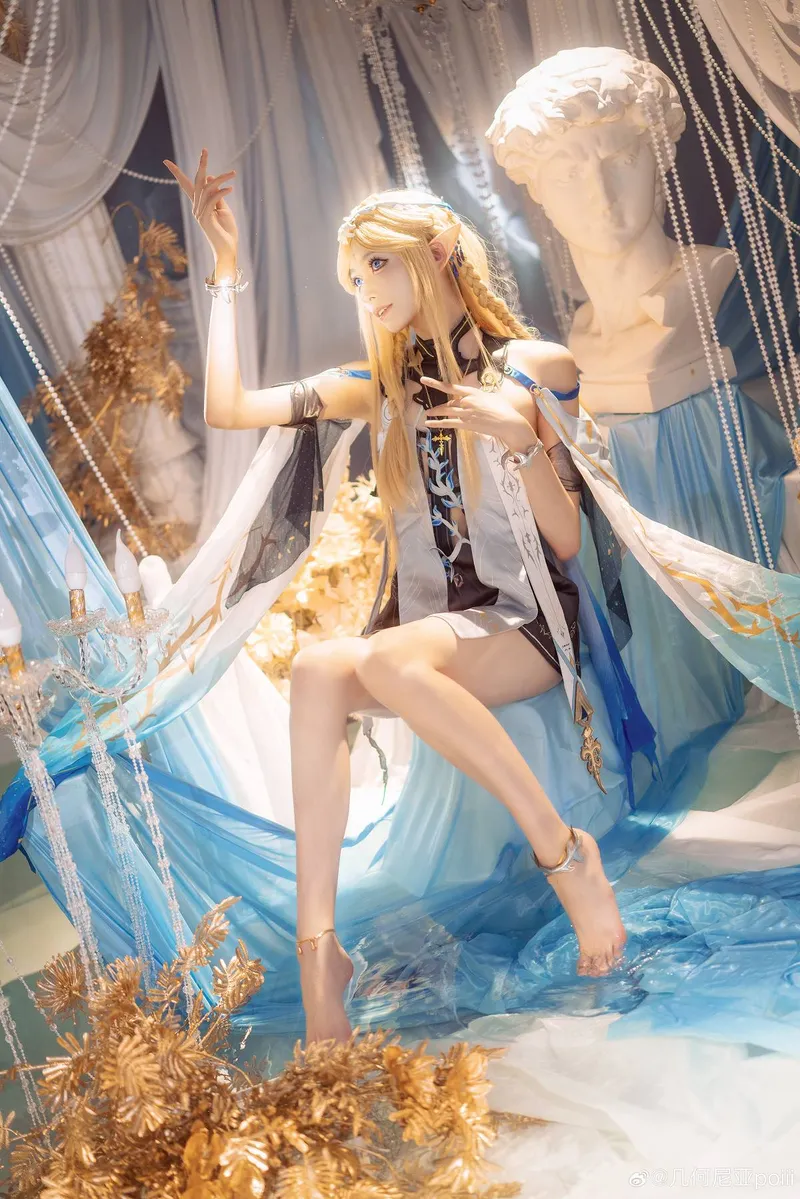 《鸣潮》卡提希娅cosplay展示