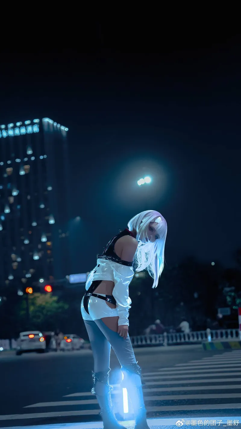 《赛博朋克边缘行者》露西Cosplay展示