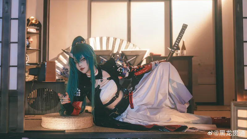 《明日方舟》斩业星熊cosplay展示