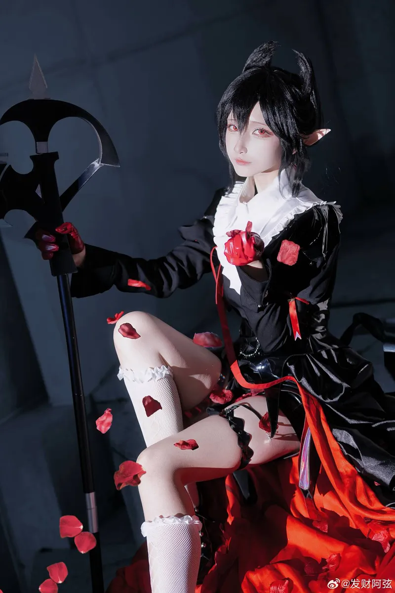 《明日方舟》隐德来希cosplay展示