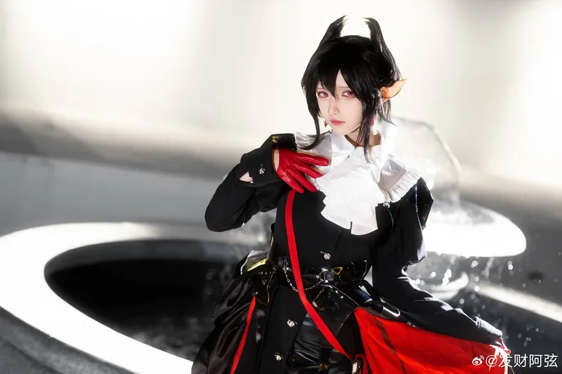 《明日方舟》隐德来希cosplay展示