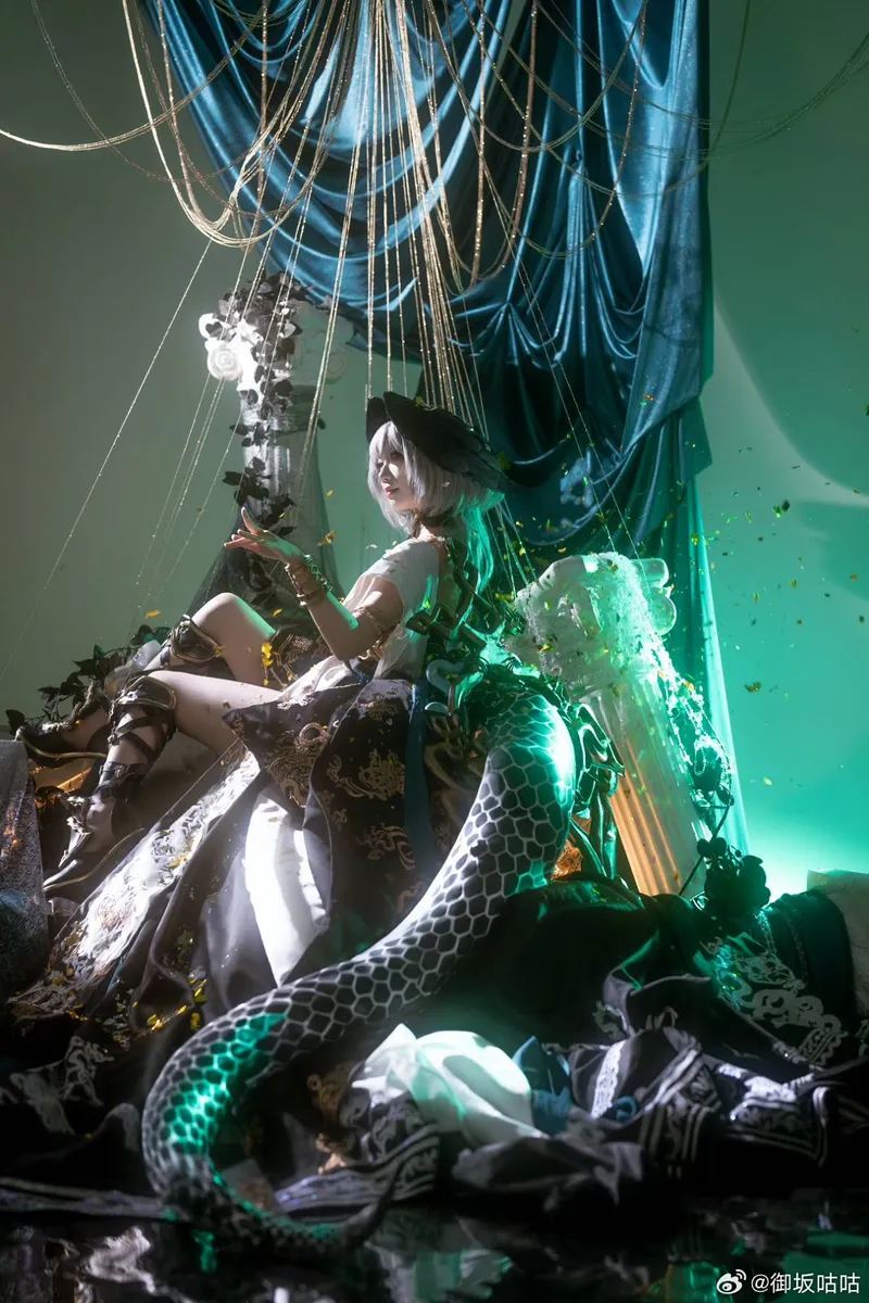 《明日方舟》霍尔海雅cosplay展示