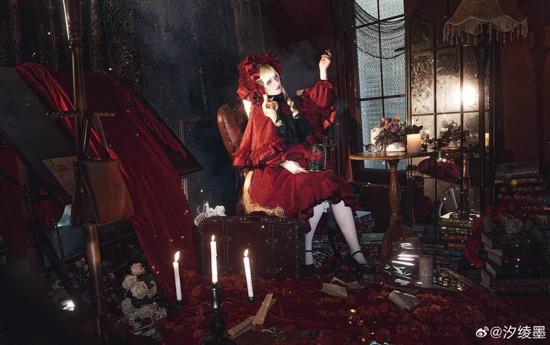 《蔷薇少女》真红cosplay展示