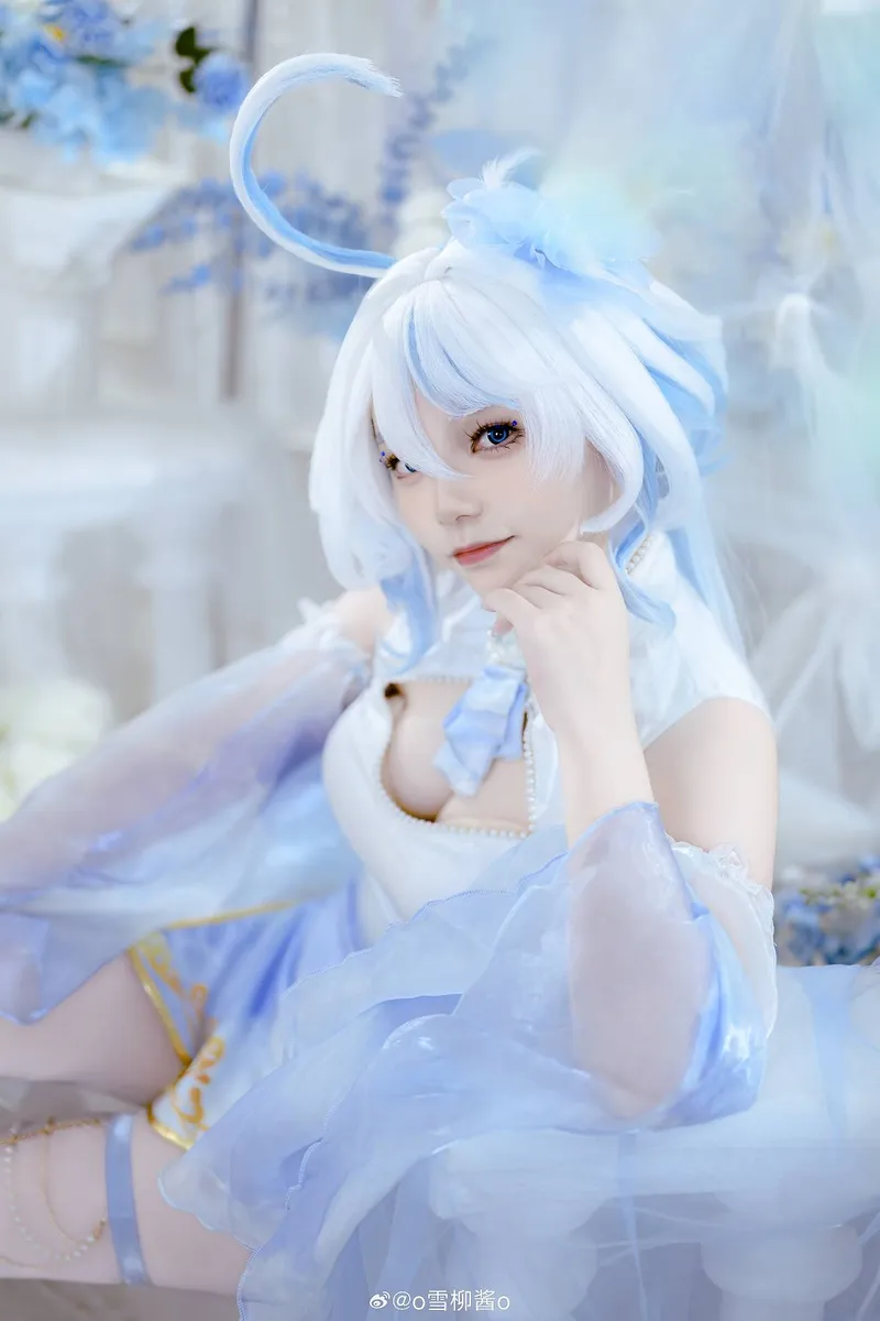 《原神》芙宁娜cosplay展示