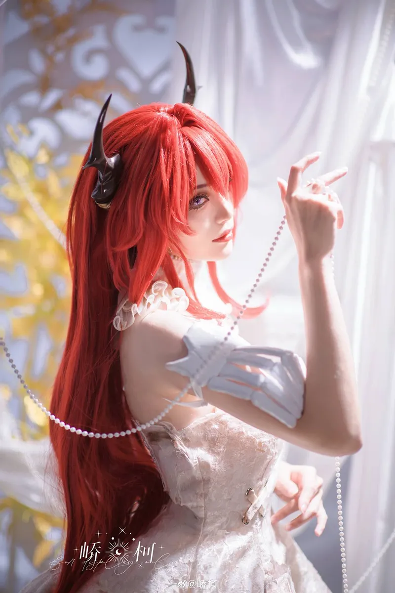 《明日方舟》史尔特尔cosplay展示