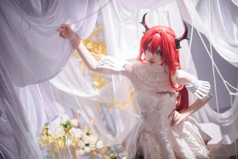 《明日方舟》史尔特尔cosplay展示