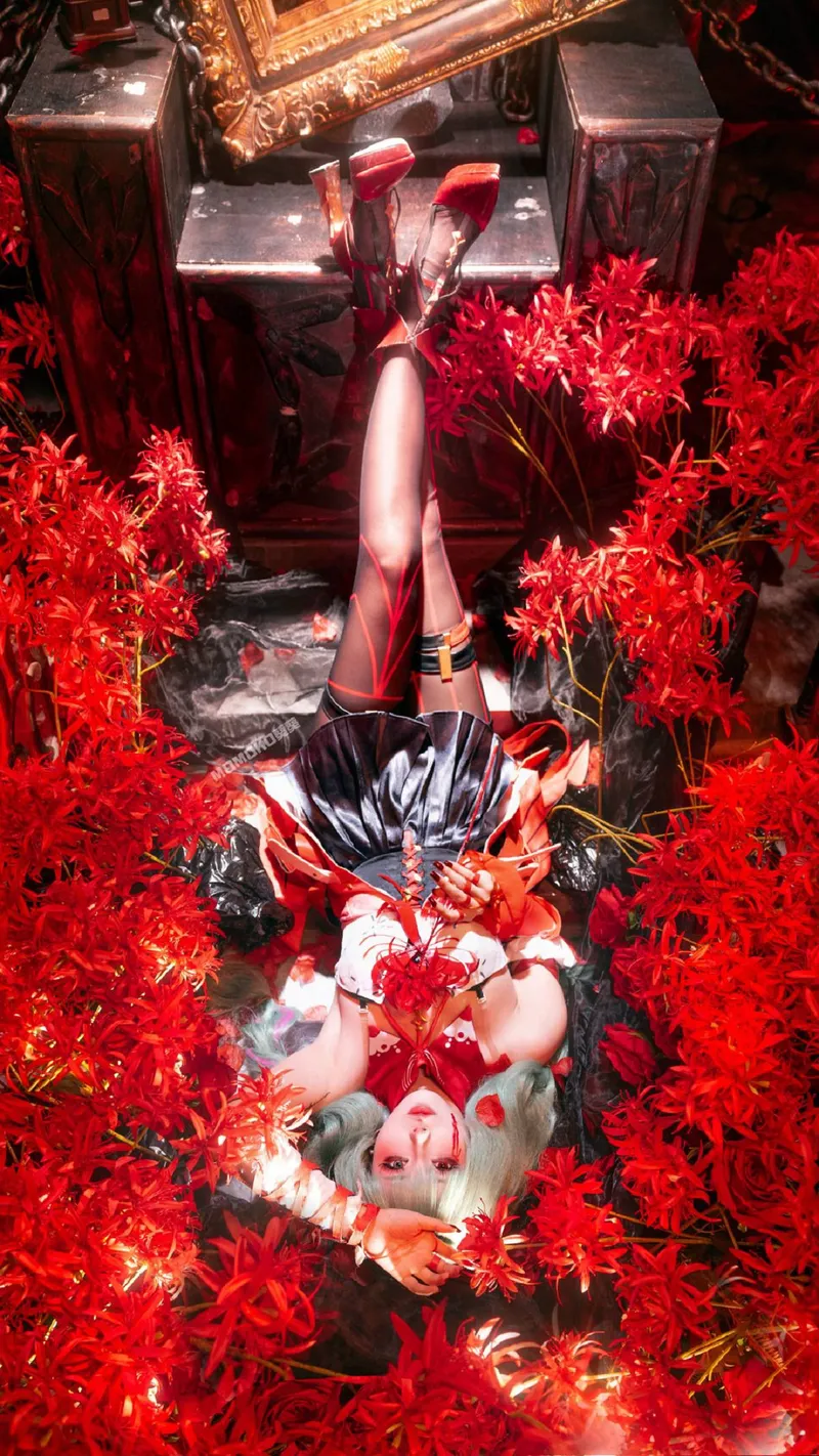 《鸣潮》弗洛洛cosplay展示