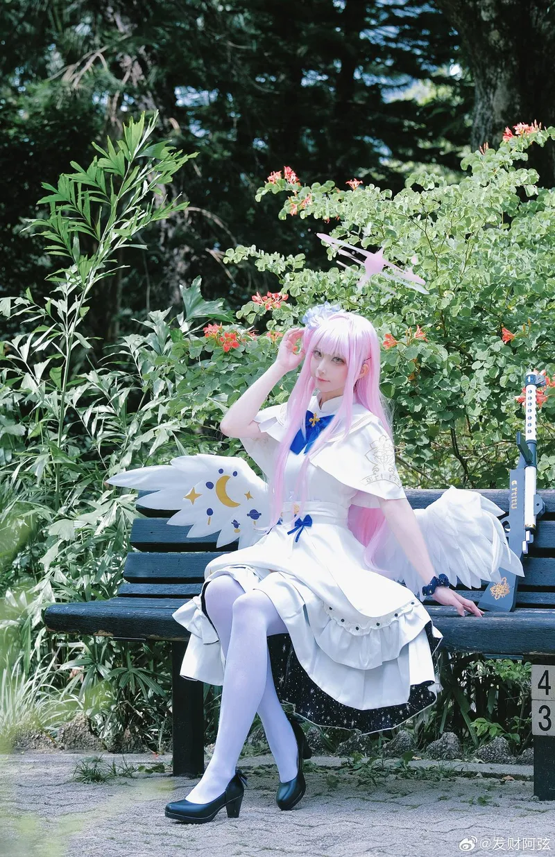 《蔚蓝档案》圣园未花cosplay