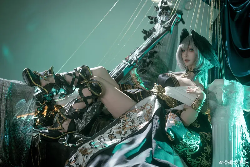 《明日方舟》霍尔海雅cosplay展示