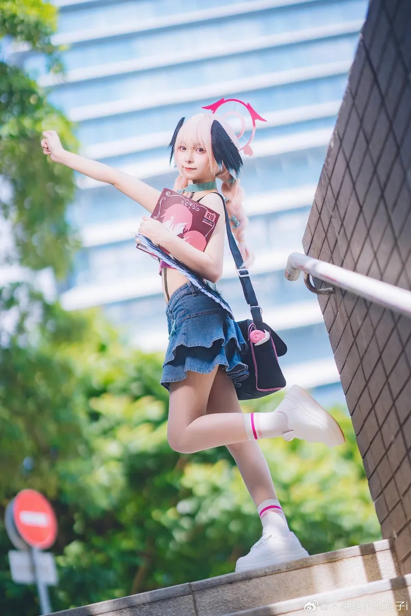 《蔚蓝档案》下江小春cosplay