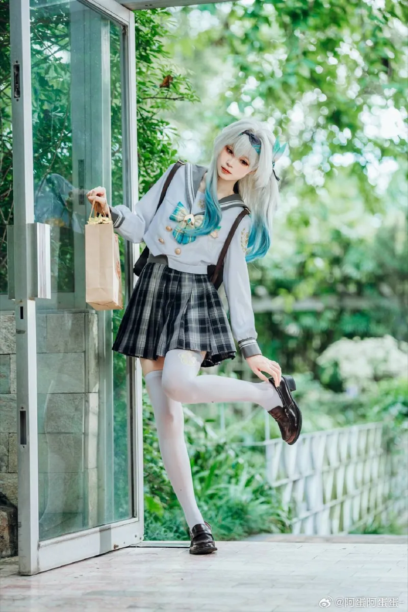 《崩坏星穹铁道》流萤cosplay展示