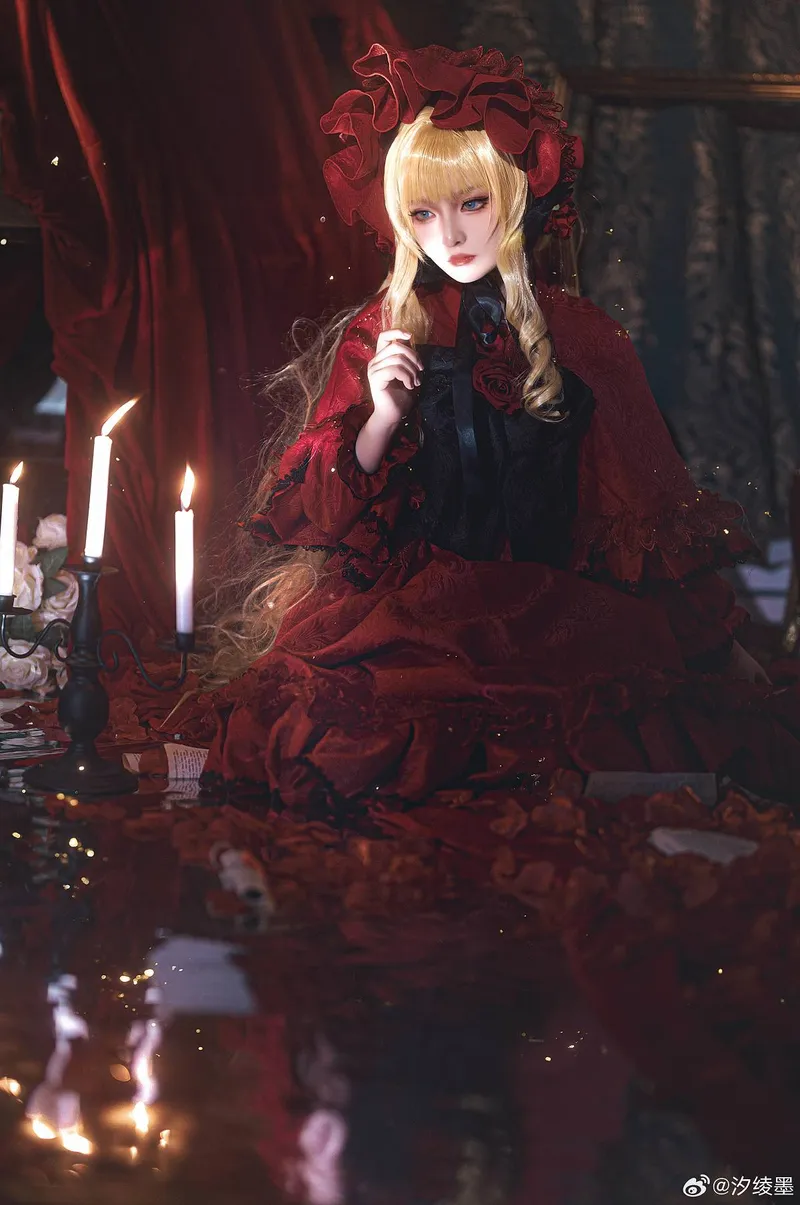 《蔷薇少女》真红cosplay展示