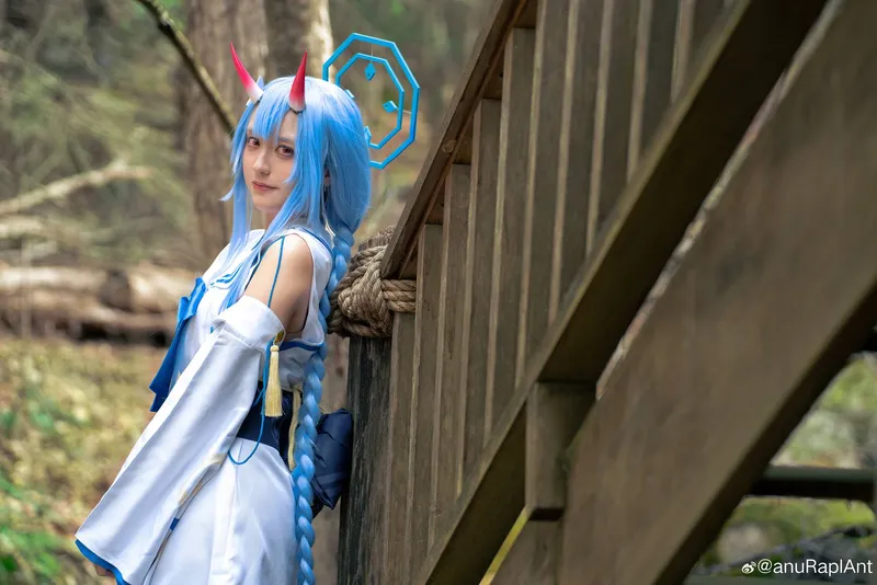 《蔚蓝档案》和乐千世cosplay