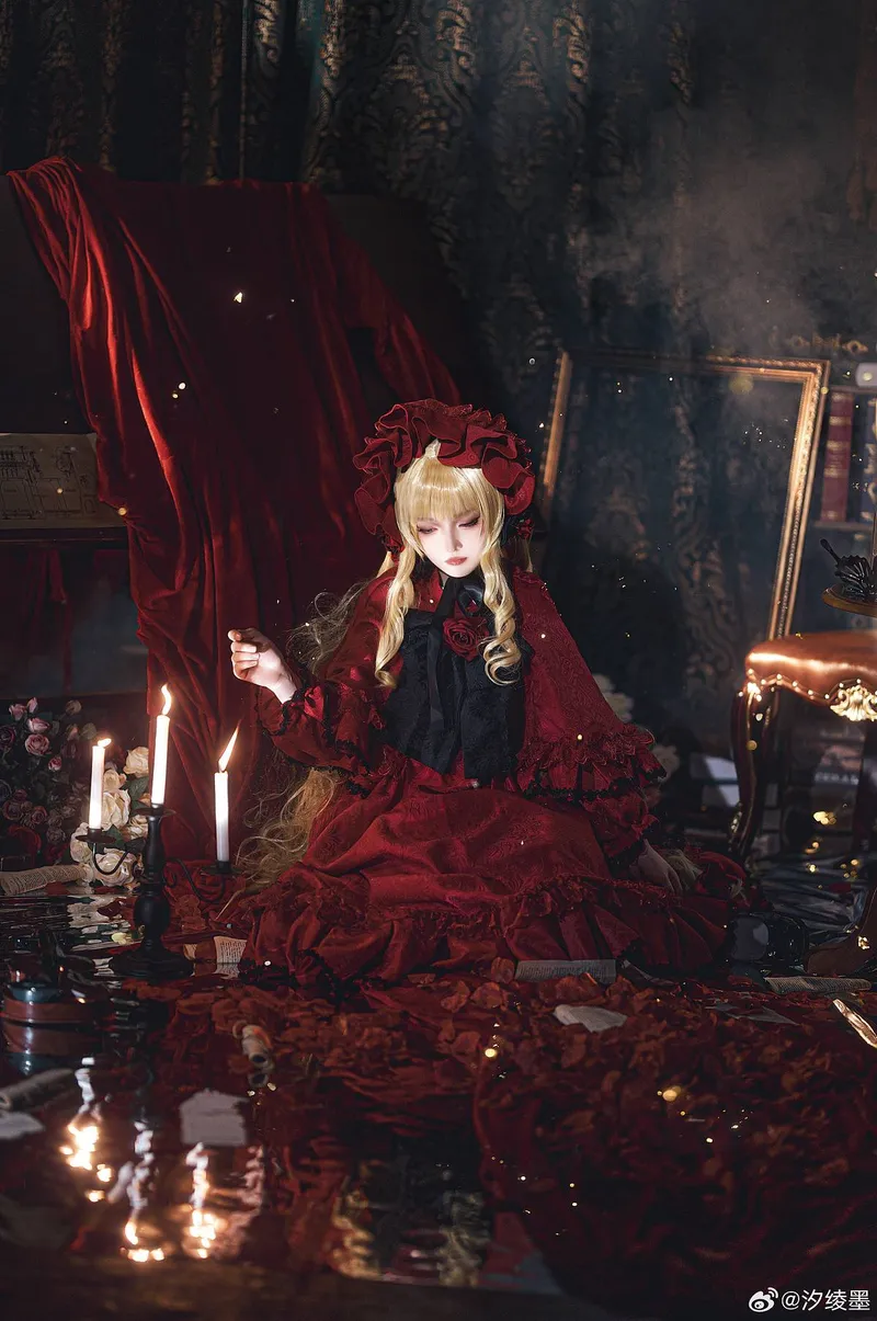 《蔷薇少女》真红cosplay展示