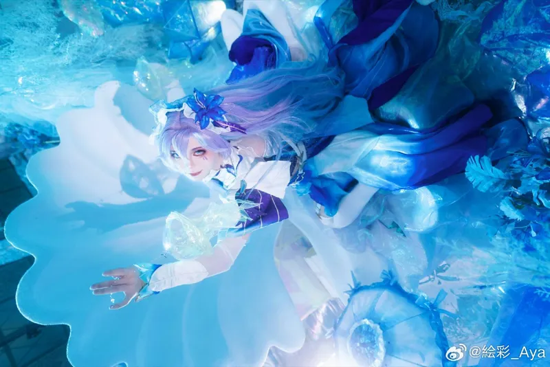 《鸣潮》坎特蕾拉cosplay展示