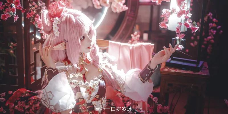 《崩坏3》爱莉希雅cosplay展示