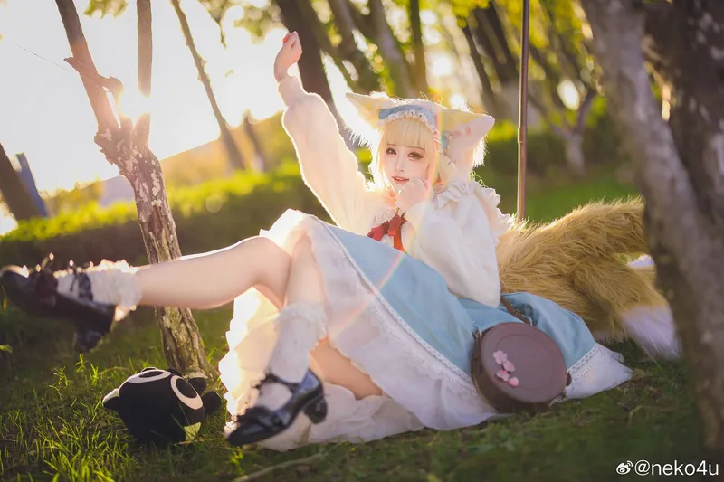 《明日方舟》铃兰cosplay展示