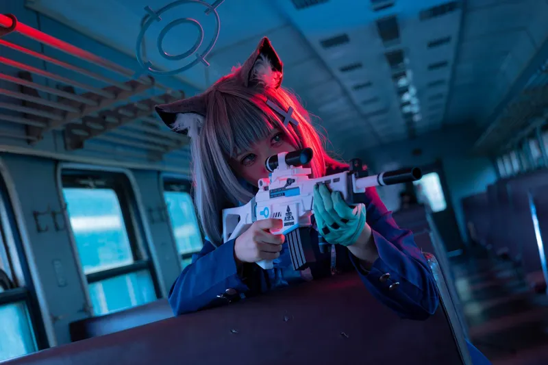 《碧蓝档案》砂狼白子cosplay展示