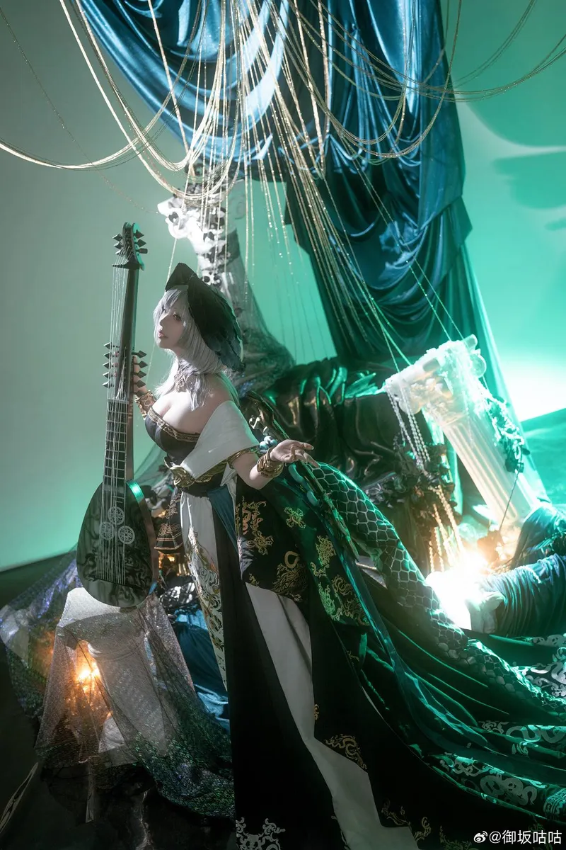 《明日方舟》霍尔海雅cosplay展示