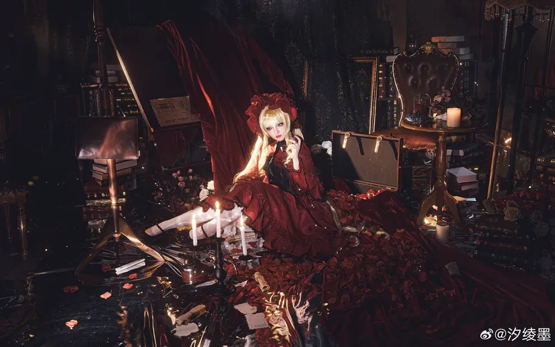 《蔷薇少女》真红cosplay展示-唯美还原角色形象