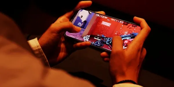 《无畏契约：源能行动》Q3业绩增长-手游新品表现亮眼