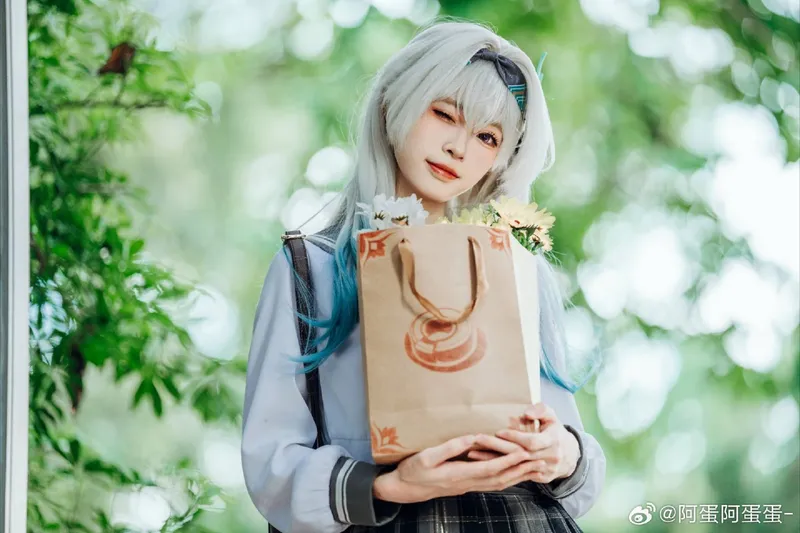 《崩坏星穹铁道》流萤cosplay展示-精美角色还原