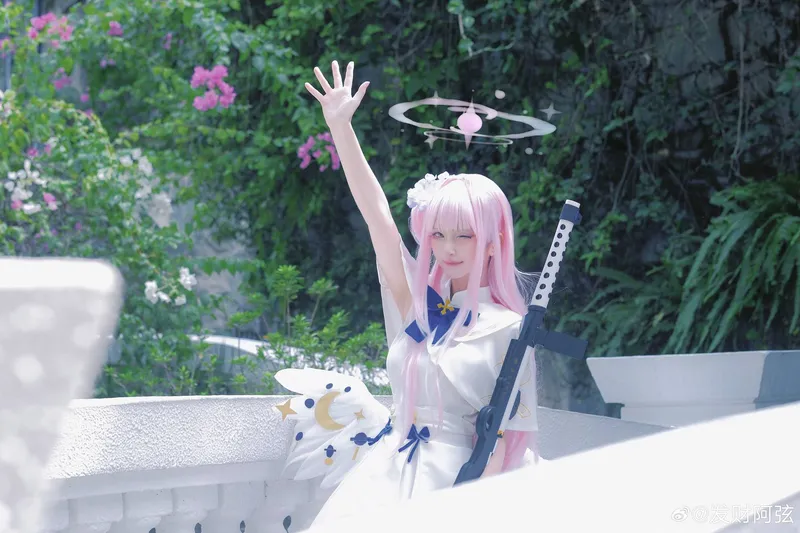 《蔚蓝档案》圣园未花cosplay