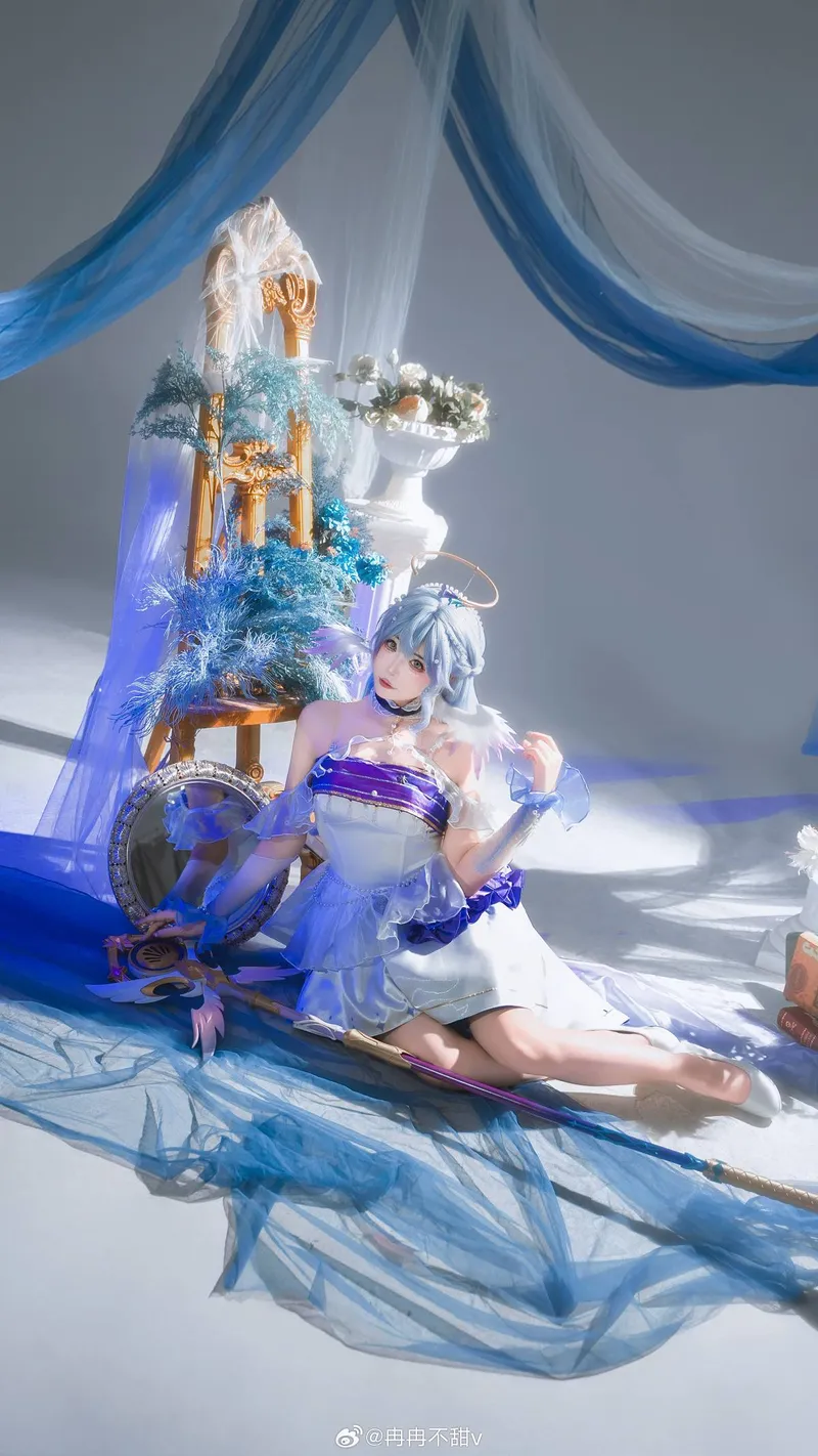 《崩坏星穹铁道》知更鸟cosplay