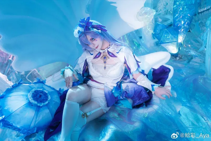 《鸣潮》坎特蕾拉cosplay展示