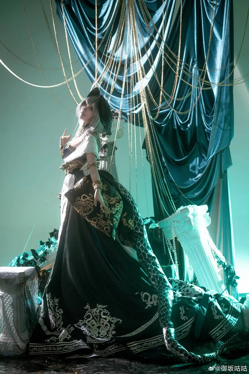 《明日方舟》霍尔海雅cosplay展示