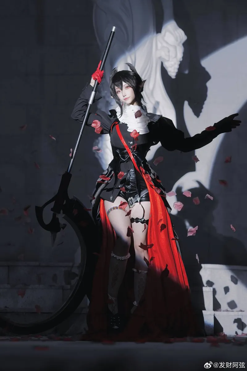 《明日方舟》隐德来希cosplay展示