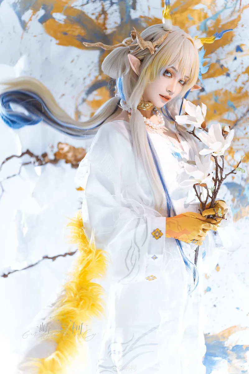 《明日方舟》黍Cosplay展示