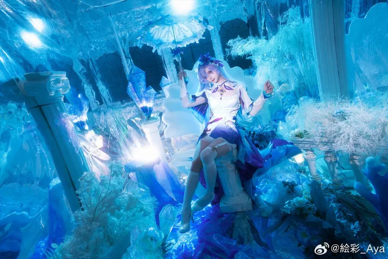 《鸣潮》坎特蕾拉cosplay展示