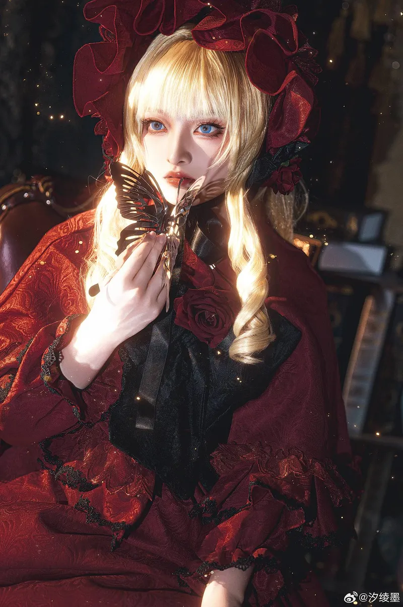 《蔷薇少女》真红cosplay展示