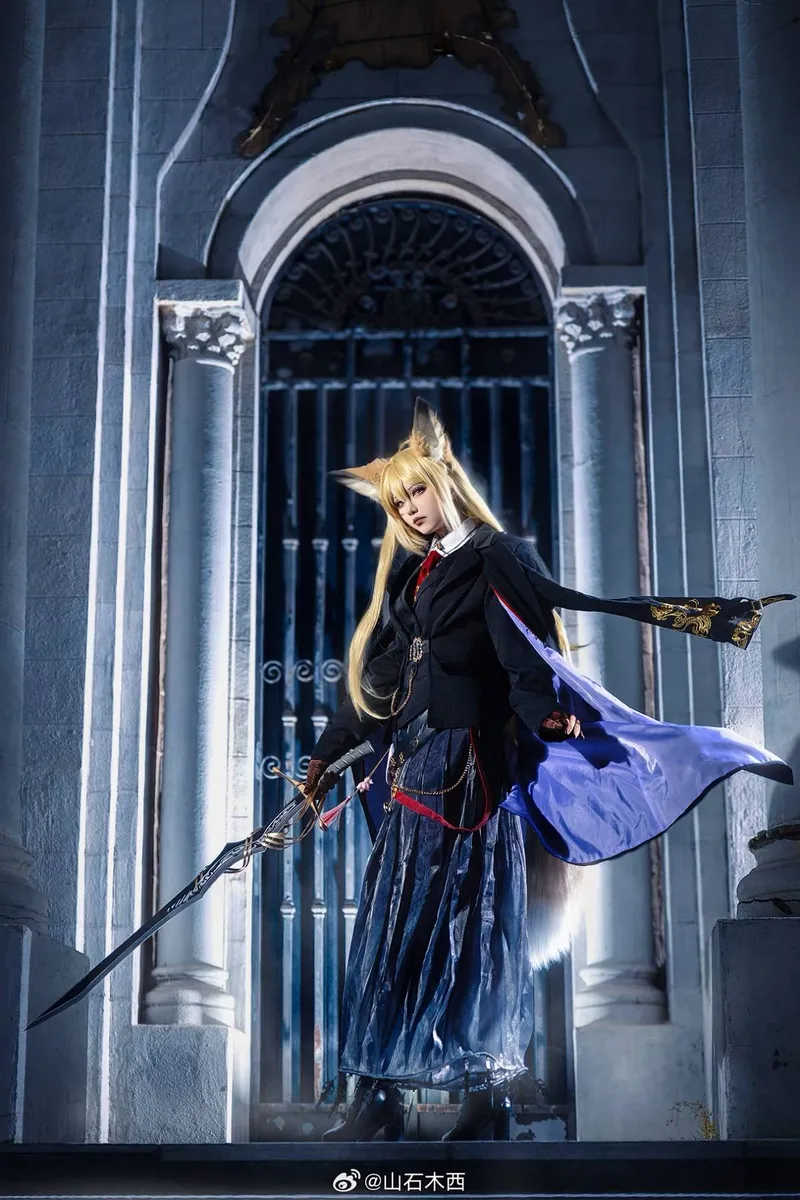 《明日方舟》忍冬cosplay展示