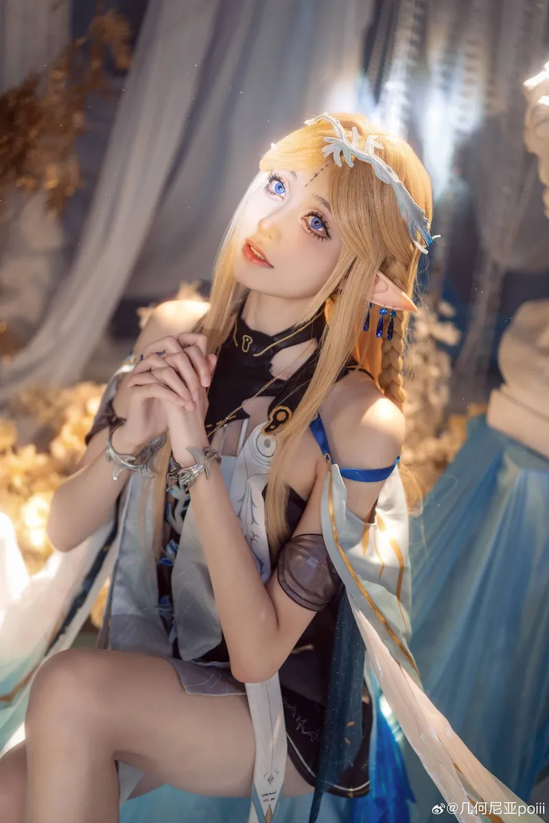 《鸣潮》卡提希娅cosplay展示