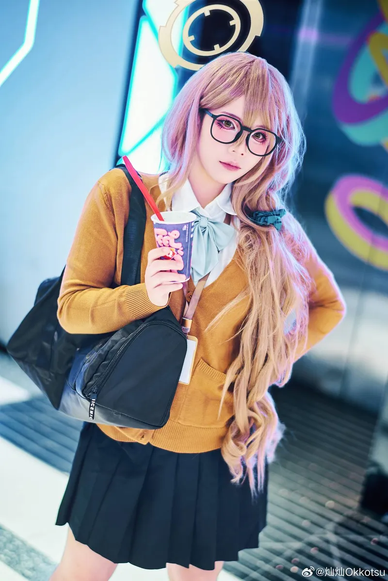 《蔚蓝档案》室笠茜cosplay展示