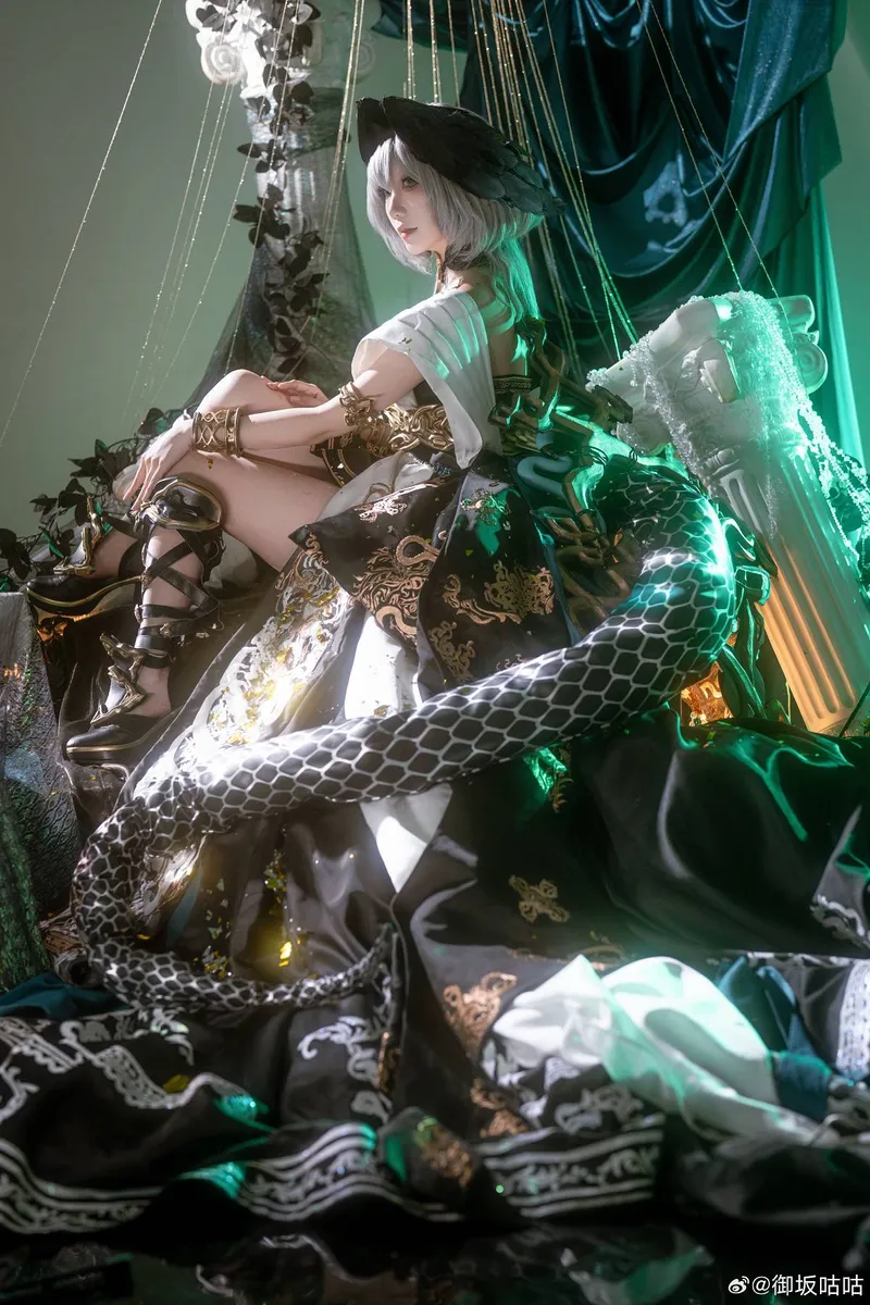 《明日方舟》霍尔海雅cosplay展示