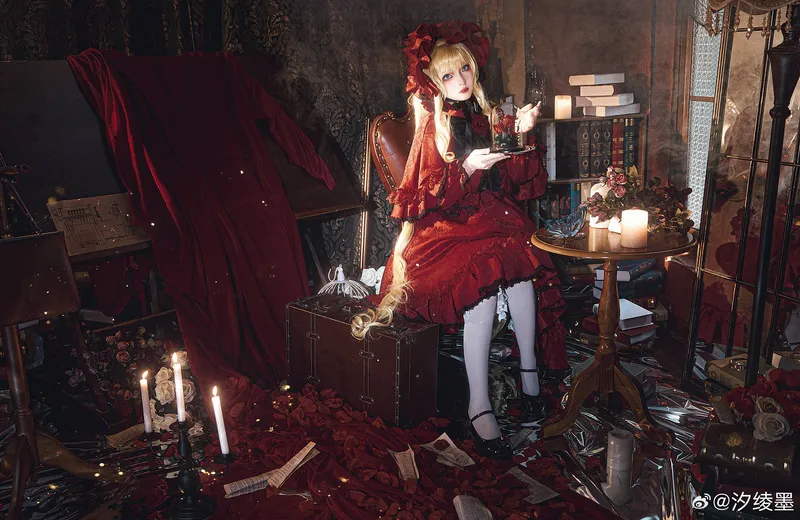 《蔷薇少女》真红cosplay展示