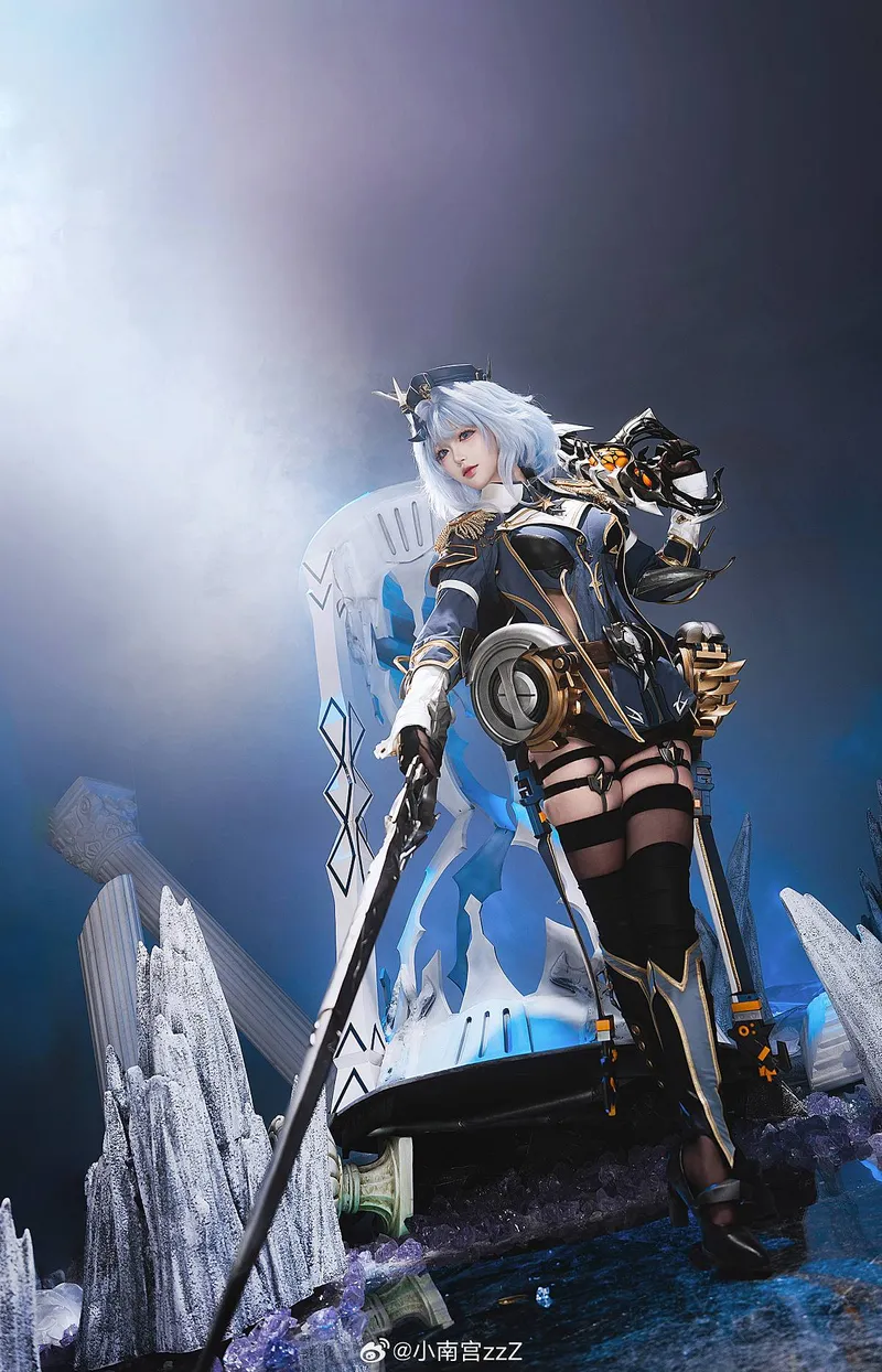 黎瑟二重螺旋cosplay展示